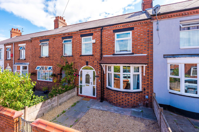 Room 3, Pristine Home With Parking Ideal for Contractors, Cheshire East