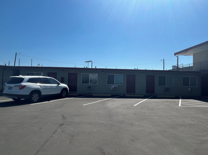 Exterior 2, Oregon Trail Motel, Malheur