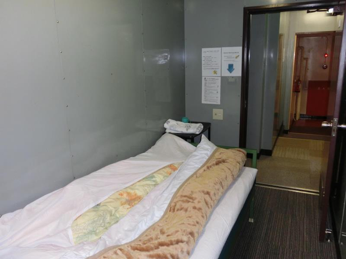 Bedroom 4, Shochikubai Hostel No 2 Men Only, Nagoya