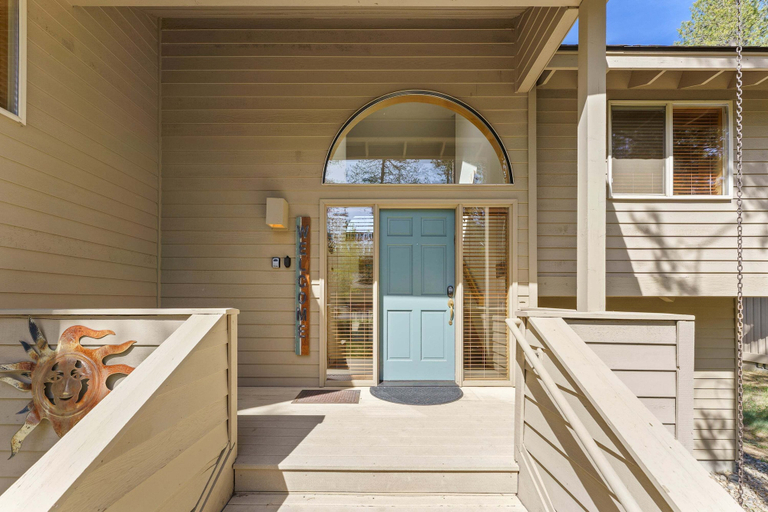 Interior 5, Sunriver Golf Views Hot Tub Escape, Deschutes