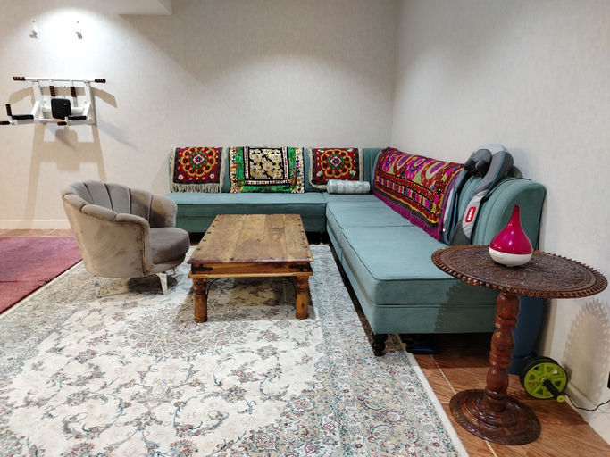 Others 3, Hotel Dehlavi, Rudaki