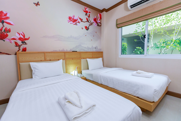 Bedroom 3, Saline Hot Spring Resort, Khlong Thom
