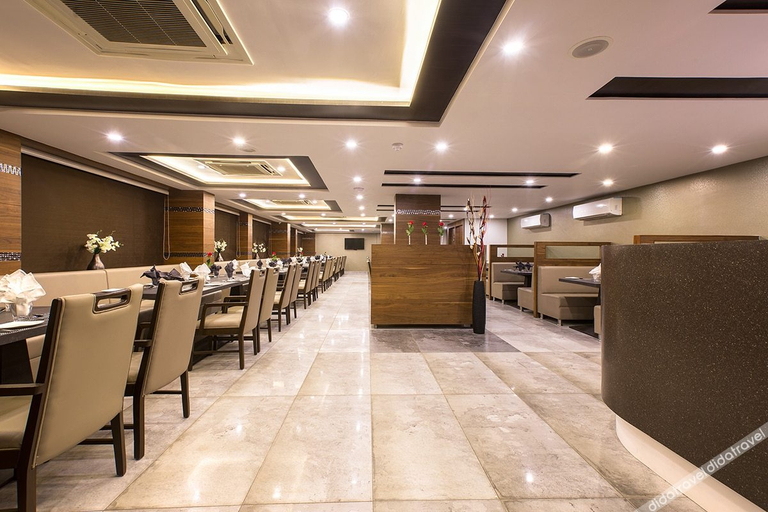 Food & Drinks 5, Prominent Corporate Residency, Gandhinagar