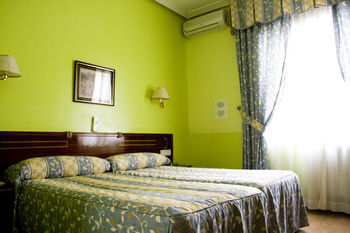 Others 3, Hostal Centro Sol, Madrid