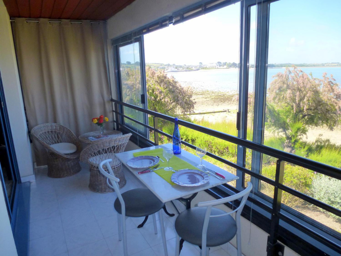 Others 5, Relax with Sea Views Every Morning, Finistère