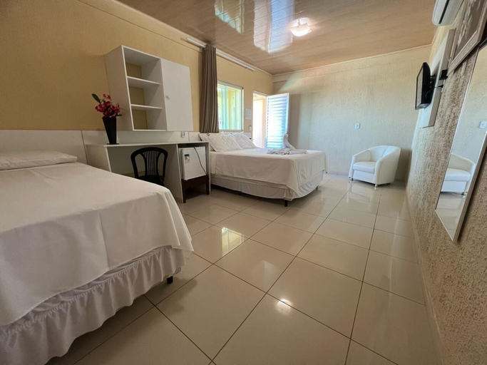 Bedroom 2, Hotel Concha do Mar, Salinópolis