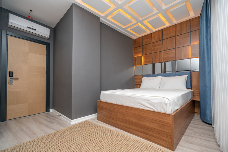 Others 3, Center Suite, Pendik