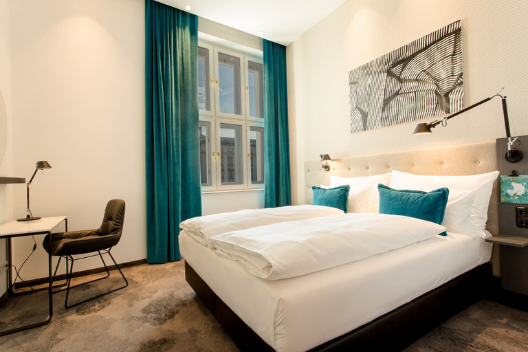 Bedroom 3, Motel One Linz-Hauptplatz, Linz