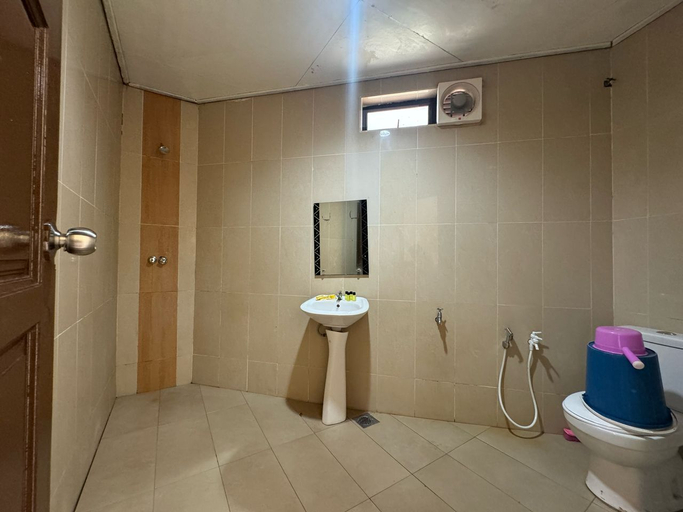 Bathroom 3, Mersing Beach Resort, Mersing