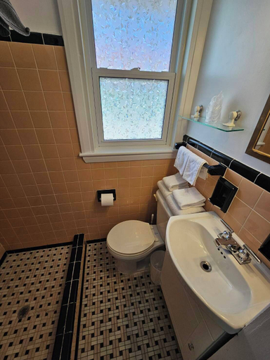 Bathroom 5, motel St Hilaire, La Vallée-du-Richelieu
