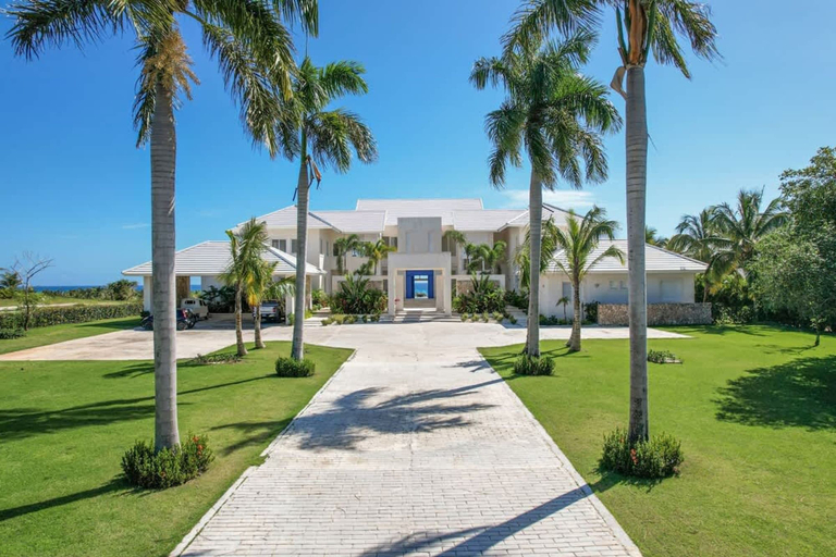 Room 5, Stunning 6br Villa With Ocean View in Cap Cana, San Rafael del Yuma