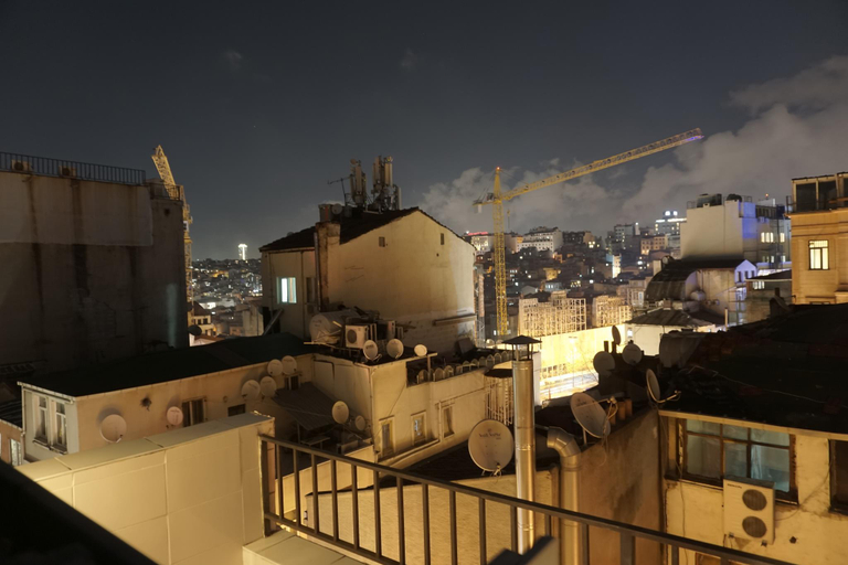 Others 2, Chillout Lya Hostel & Bar, Beyoğlu