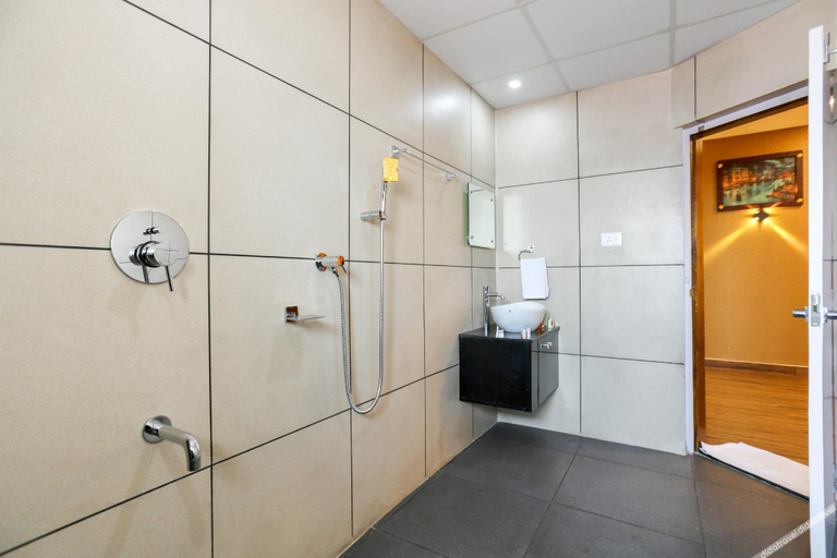 Bathroom, Nextel Inn, Kozhikode