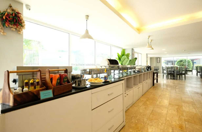 Food & Drinks 5, Sunday Beachfront View Jomtien Pattaya, Pattaya