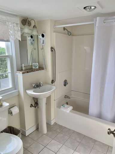Bathroom 4, Lighthouse Inn, Barnstable