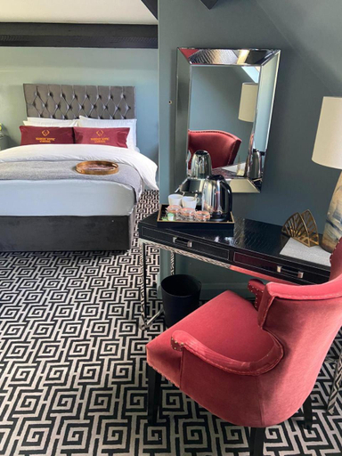 Bedroom 2, Phoenix Hotel Liverpool, Sefton