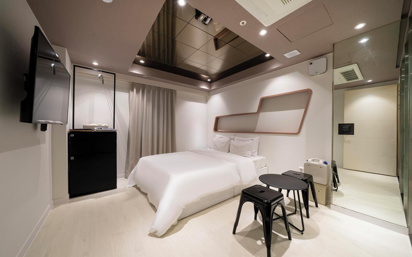 Bedroom 3, Sinchon Lexy, Seodaemun