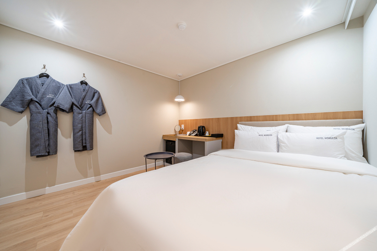 Bedroom 4, Busan Hadan Momulda Hotel, Sasang