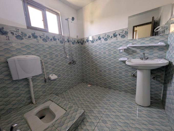 Bathroom 5, Ilyasin Guest House, Northern Areas