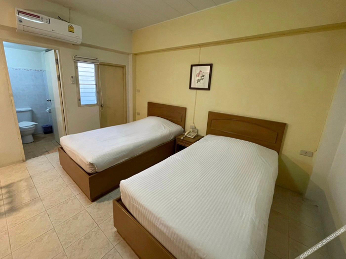 Bedroom 2, Moon and Sun Hotel, Muang Chiang Rai