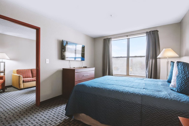 Bedroom 2, Norwood Inn & Suites Merrillville, Lake