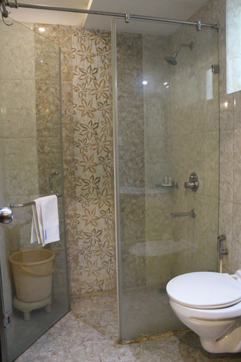 Bathroom 4, Hotel Galaxy, Kaushambi