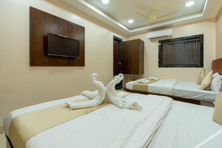 Bedroom 3, Hotel Empire - Near International Airport, Mumbai Suburban