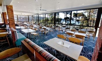 Others 2, Lorne Hotel, Surf Coast - West