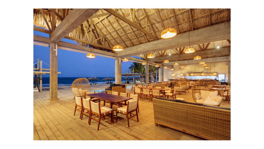 Outdoor dining, Indura Blue, Tela