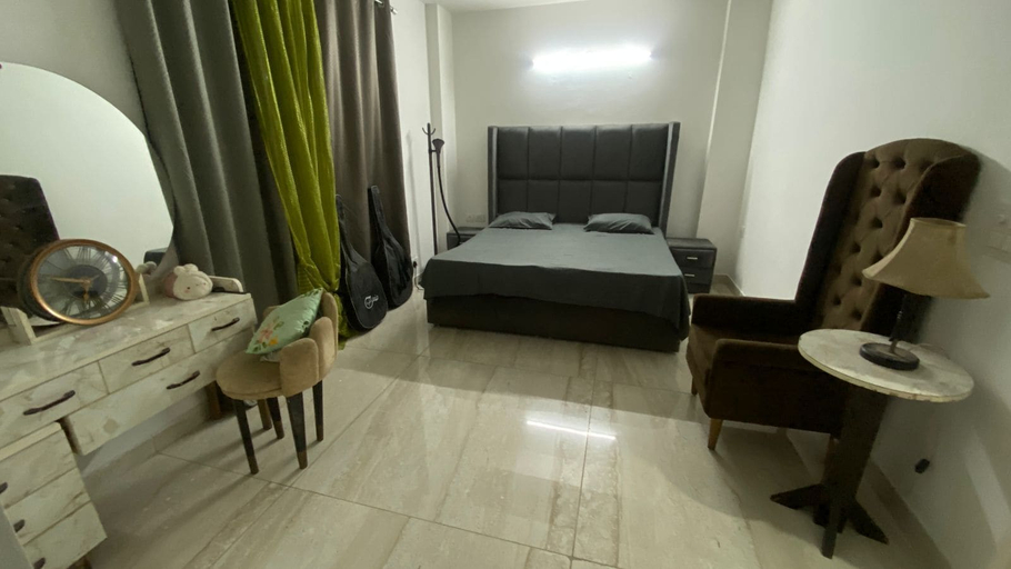 Room 3, Diamond Villa, Gautam Buddha Nagar
