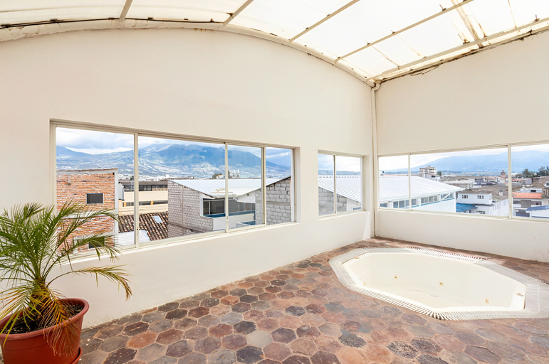 Others 5, Hostal del Río, Ibarra