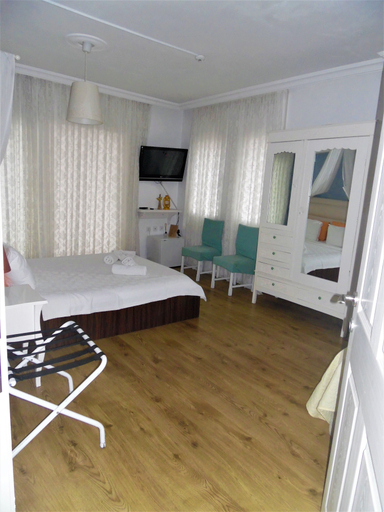 Others 5, Monat Otel Hacimemis, Çeşme