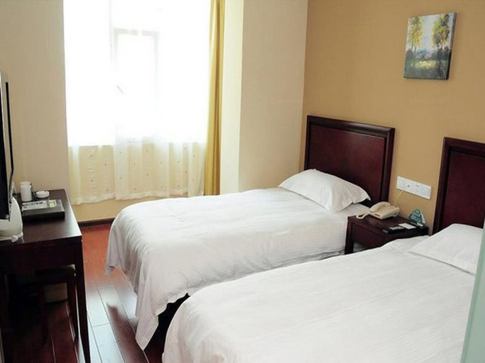 Bedroom 5, GreenTree Inn Lu Yi County Zi Qi Avenue Branch, Zhoukou