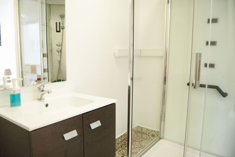 Bathroom 5, Daora Lisbon Apartaments, Lisbon