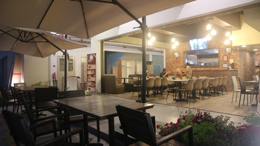 Food & Drinks 4, Peony Square Residences, Cameron Highlands