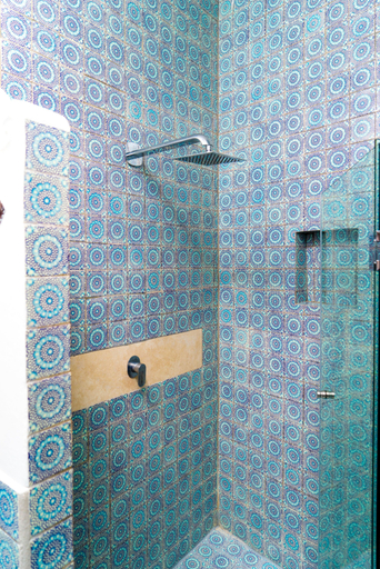 Bathroom 4, Casa Delphine, Allende