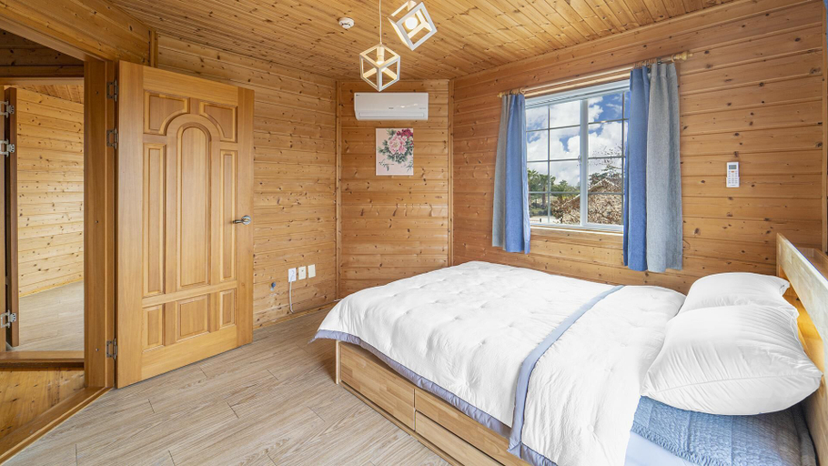 Room 5, Jeju Haeul Pension, Jeju
