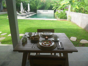 Others 3, Jublu Hotel, Buleleng