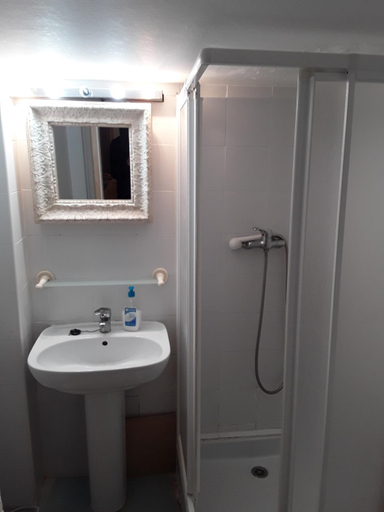 Bathroom, Apartments Heart of Madrid, Madrid