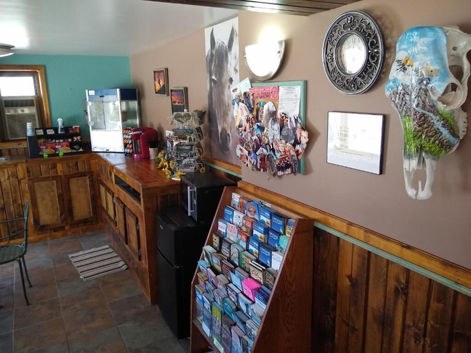Public Area 2, Townhouse Motel, Niobrara