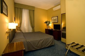 Others 3, Hotel Domus Aventina, Rome