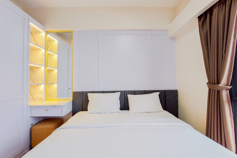 Bedroom 1, Restful and Comfy 2BR at Sky House BSD Apartment By Tarvelio, South Tangerang