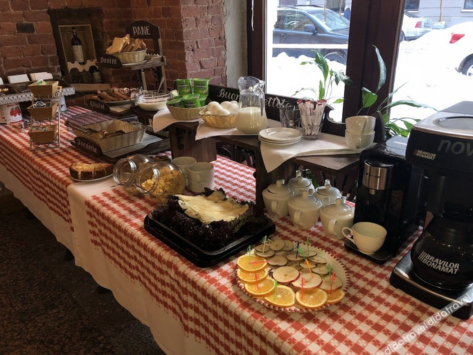 Food & Drinks 5, Hotel Demut, Sankt-Peterburg gorsovet