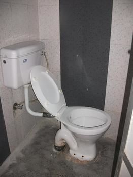 Bathroom, Shree Hare Rama Hare Krishna Hotel, Varanasi