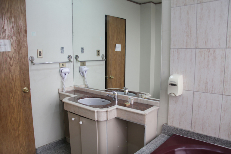 Bathroom 5, Hotel Sonetto, Santiago