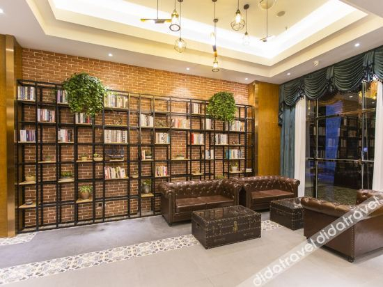 Hotel Interior or Public Areas 2, James Joyce Coffetel (Daocheng Yading Scenic Area), Garzê Tibetan