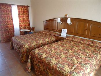 Others 4, Hotel Angra, Comondú