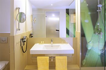 Bathroom, Hotel PreMotel-Premium Motel am Park, Kassel