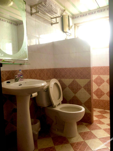 Bathroom, Lily Hotel Vientiane, Vientiane