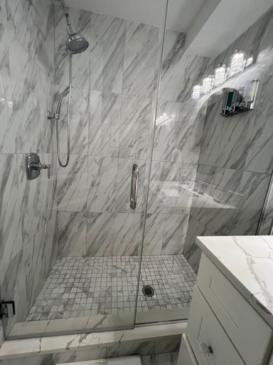 Bathroom 3, Wrigleyville Inn, Cook